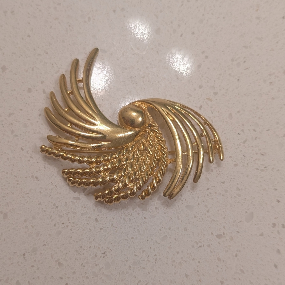 Trifari Brooch